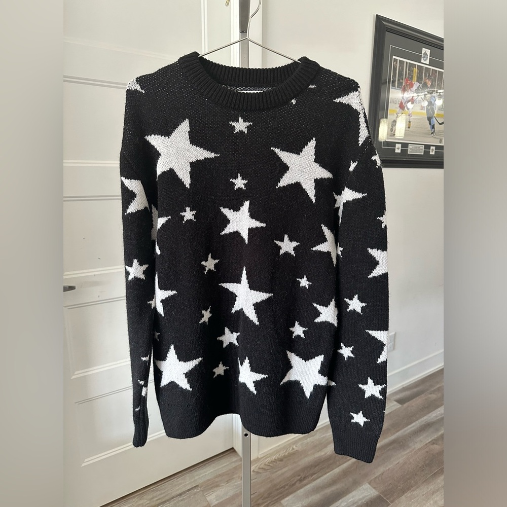 Zara Black and White Star Sweater